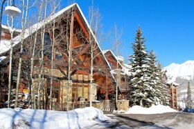 Bear Creek Lodge