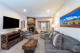Bear Creek Lodge