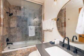 Bear Creek Lodge