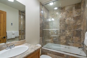 Bear Creek Lodge