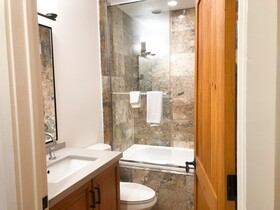 Bear Creek Lodge