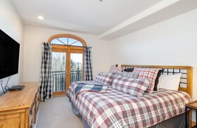 Bear Creek Lodge