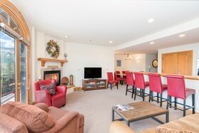 Bear Creek Lodge