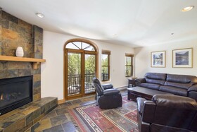 Bear Creek Lodge