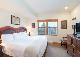 Bear Creek Lodge