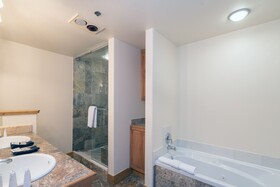 Bear Creek Lodge