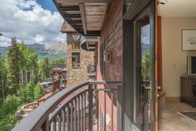 Bear Creek Lodge