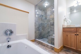 Bear Creek Lodge