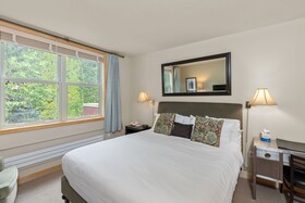 Camels Garden Hotel