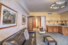 Camels Garden Hotel