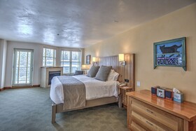 Camels Garden Hotel