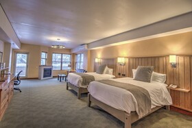 Camels Garden Hotel