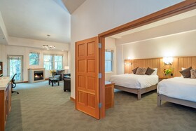 Camels Garden Hotel