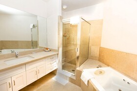 Camels Garden Hotel