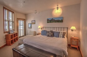 Camels Garden Hotel