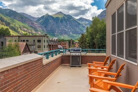 Camels Garden Hotel