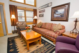 Cimarron Lodge