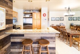 Cimarron Lodge