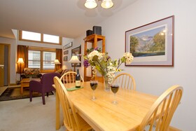 Cimarron Lodge