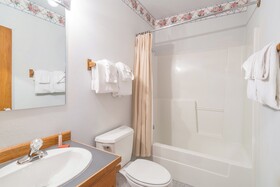 Cimarron Lodge