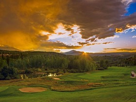 Fairmont Heritage Place, Franz Klammer Lodge