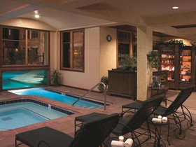 Fairmont Heritage Place, Franz Klammer Lodge