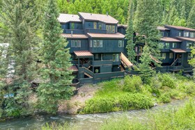 Manitou Riverhouse