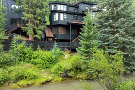 Manitou Riverhouse