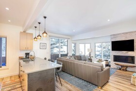 Manitou Riverhouse