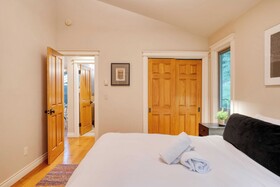 Manitou Riverhouse