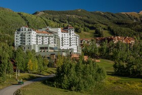 The Peaks Resort & Spa