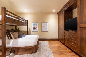Townhome on the Creek 135 by Avantstay