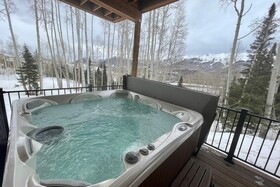 Wapiti Mountain Escape