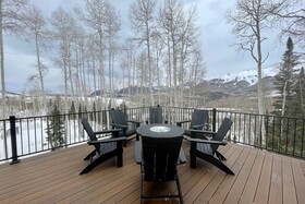 Wapiti Mountain Escape