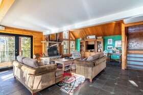 Wapiti Mountain Escape
