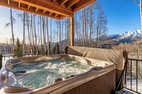 Wapiti Mountain Escape