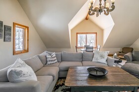 Wapiti Mountain Escape