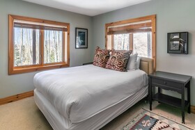 Wapiti Mountain Escape