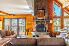 Wapiti Mountain Escape