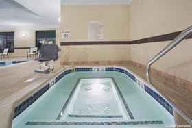 Holiday Inn Express & Suites Trinidad