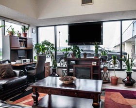 Budget Host Inn