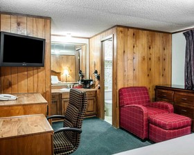 Budget Host Inn
