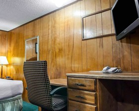 Budget Host Inn