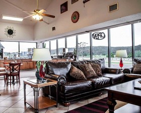 Budget Host Inn