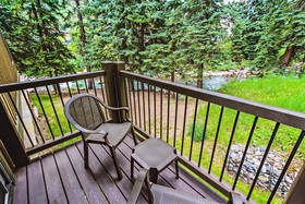 Aspen at Streamside