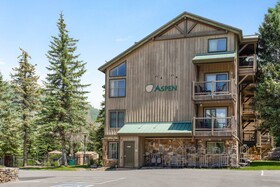 Bluegreen's Streamside at Vail