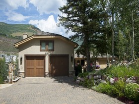Cascade Village Chalet