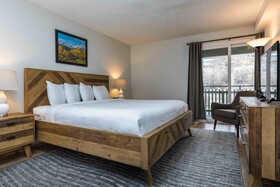 Evergreen Lodge