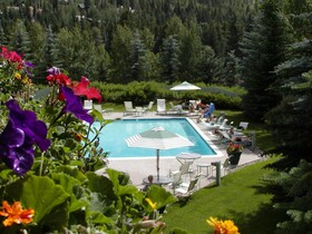 Evergreen Lodge