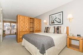 Lifthouse Condominiums